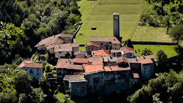 borgo di coronello del tasso