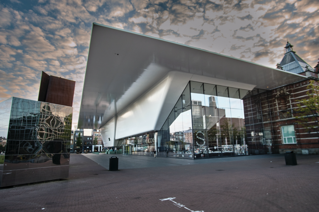 cosa vedere ad amsterdam stedelijk museum