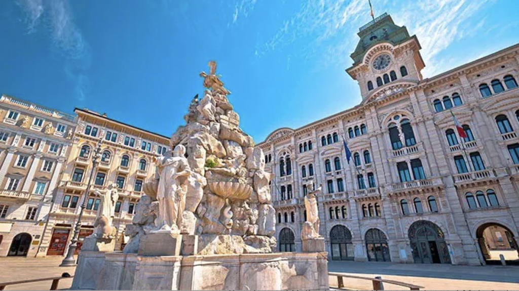 cosa vedere a trieste piazza unità d'italia