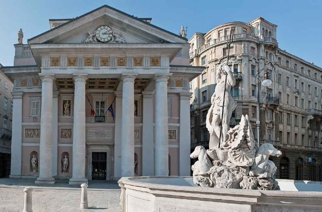 cosa vedere a trieste piazza della borsa